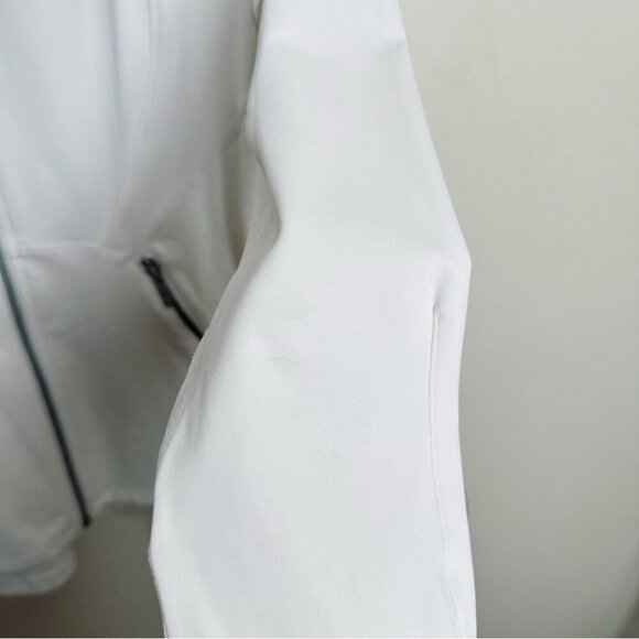 Lululemon Womens Size  6 Sleek Essentials Jacket White - Picture 12 of 16